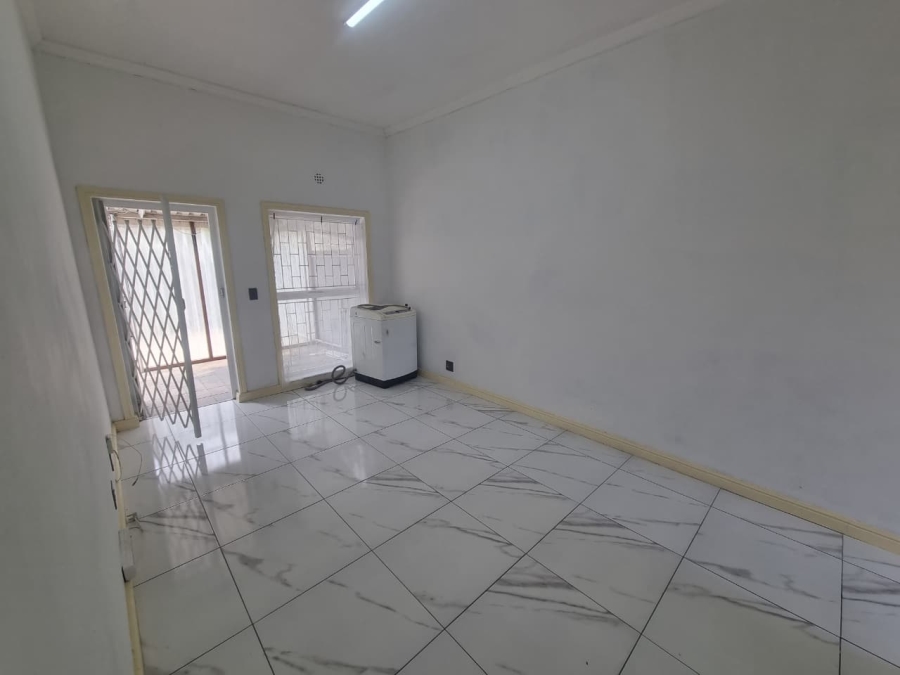 2 Bedroom Property for Sale in Wynberg Western Cape